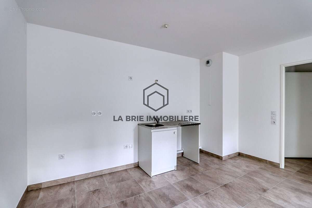 Appartement 62 m² à Pontault-Combault  - photo 6