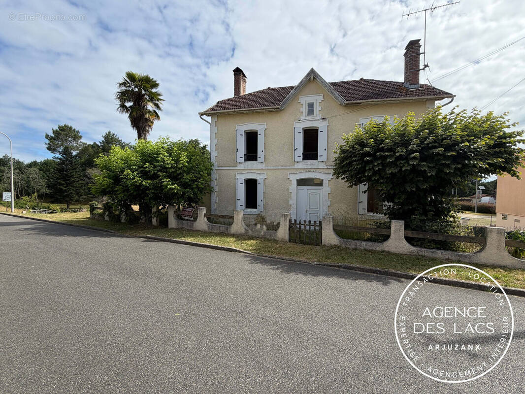 Maison à VILLENAVE