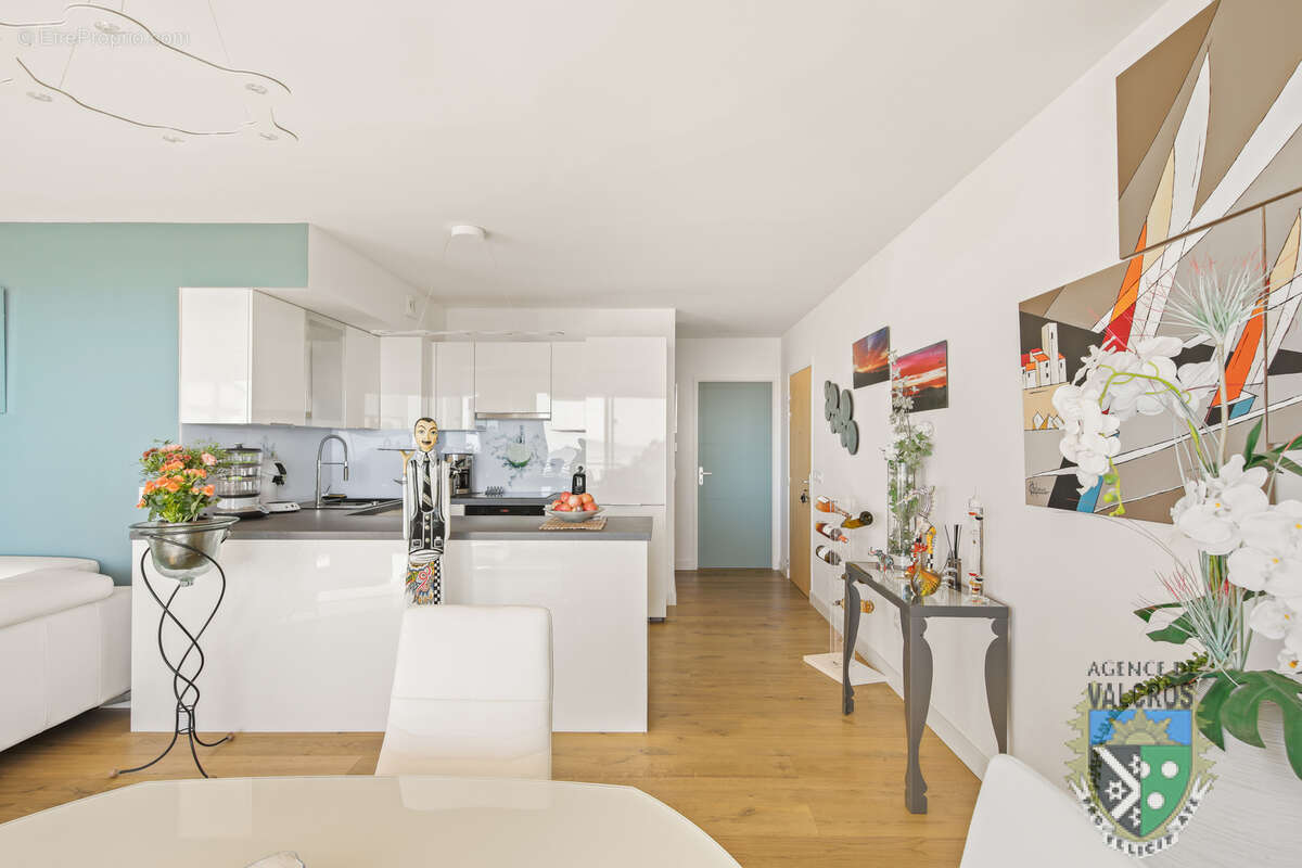 Appartement à LA LONDE-LES-MAURES