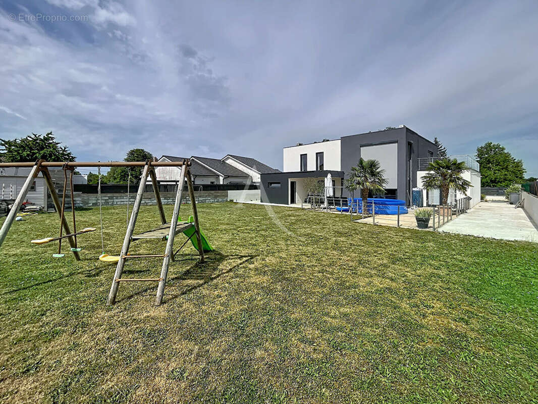 Maison récente Solgne F7 204 m2 - photo 3