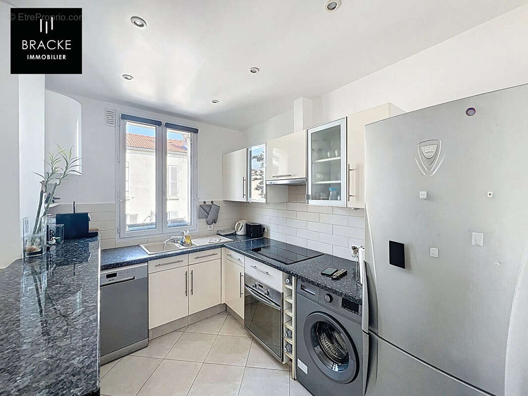 Appartement à COURBEVOIE