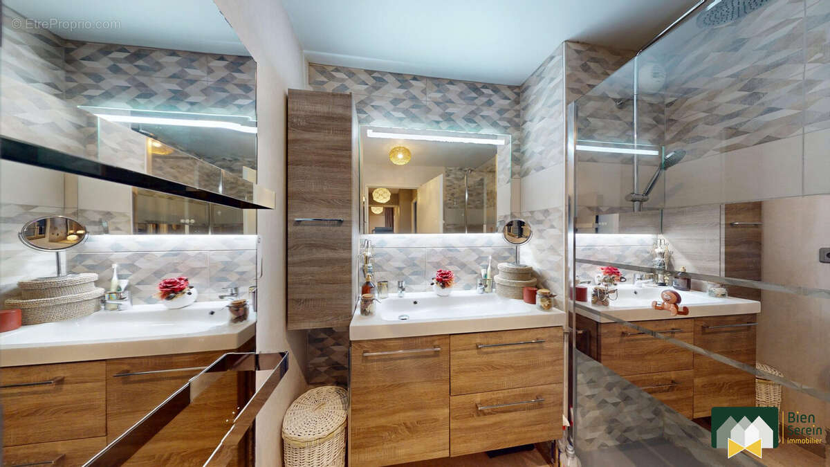 Appartement à LEVES