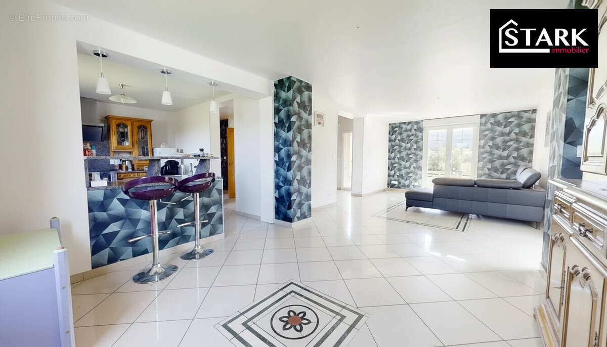 Maison 150 m² à Saint-Barthelemy  - photo 2