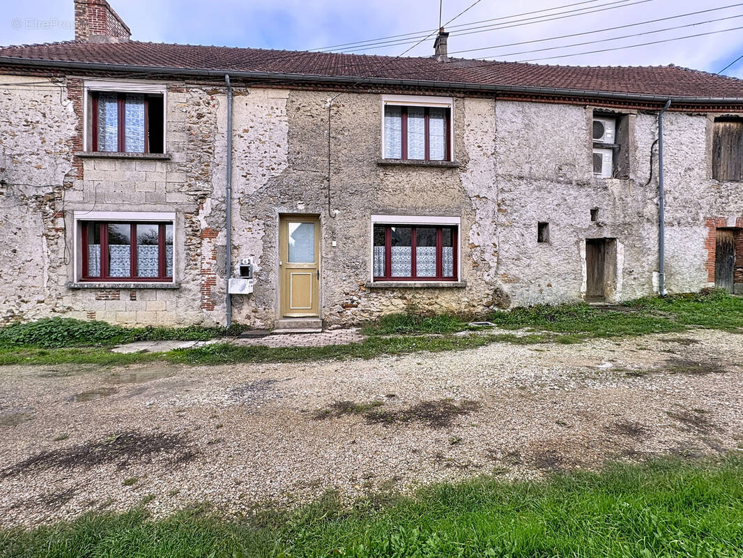 Maison à VIELS-MAISONS