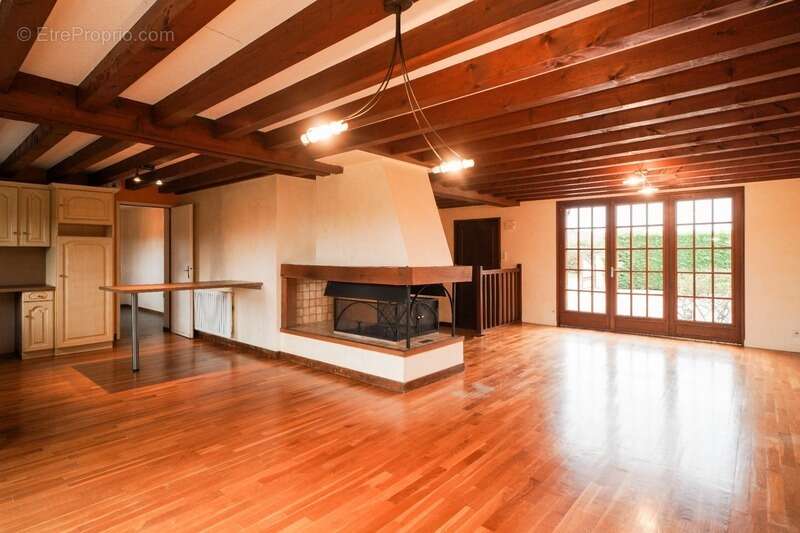 Maison à SAINT-CYR-SUR-MENTHON