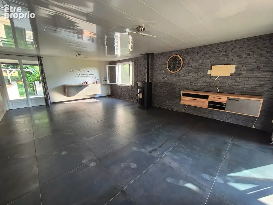 Maison Serres/Arget  T5 de136 m2 sur terrain de 2050 m² - photo 5