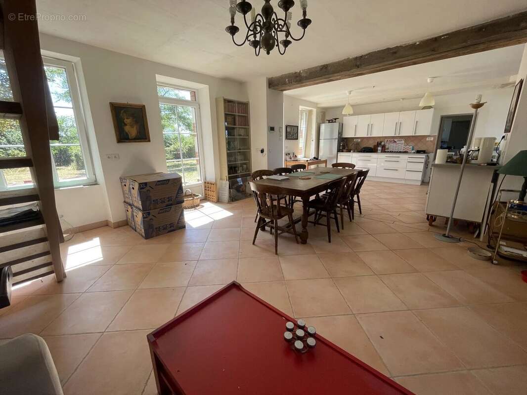 Maison en pierre avec 1,8 hectare de terrain – Fort potentiel d'aménagement - photo 2