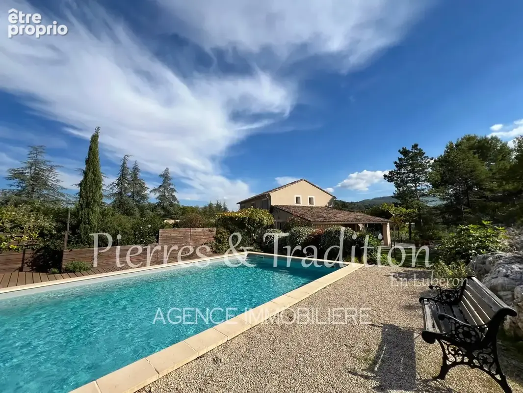 Propriété rénovée au coeur du Luberon avec piscine, cabanons et vignes - photo 14