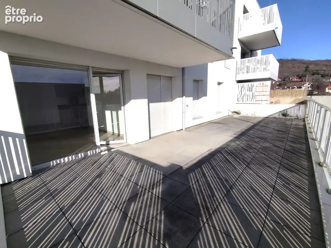 Appartement T4 avec grande terrasse   Résidence récente - photo 3