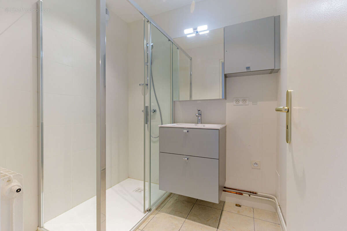 Agence immobiliere laforet -  exclusivite - "jacinthe" - annecy le vieux - appartement t3 de 71,08m² - cave - garage en option - photo 6