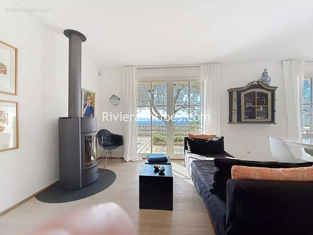 Maison à MOUANS-SARTOUX