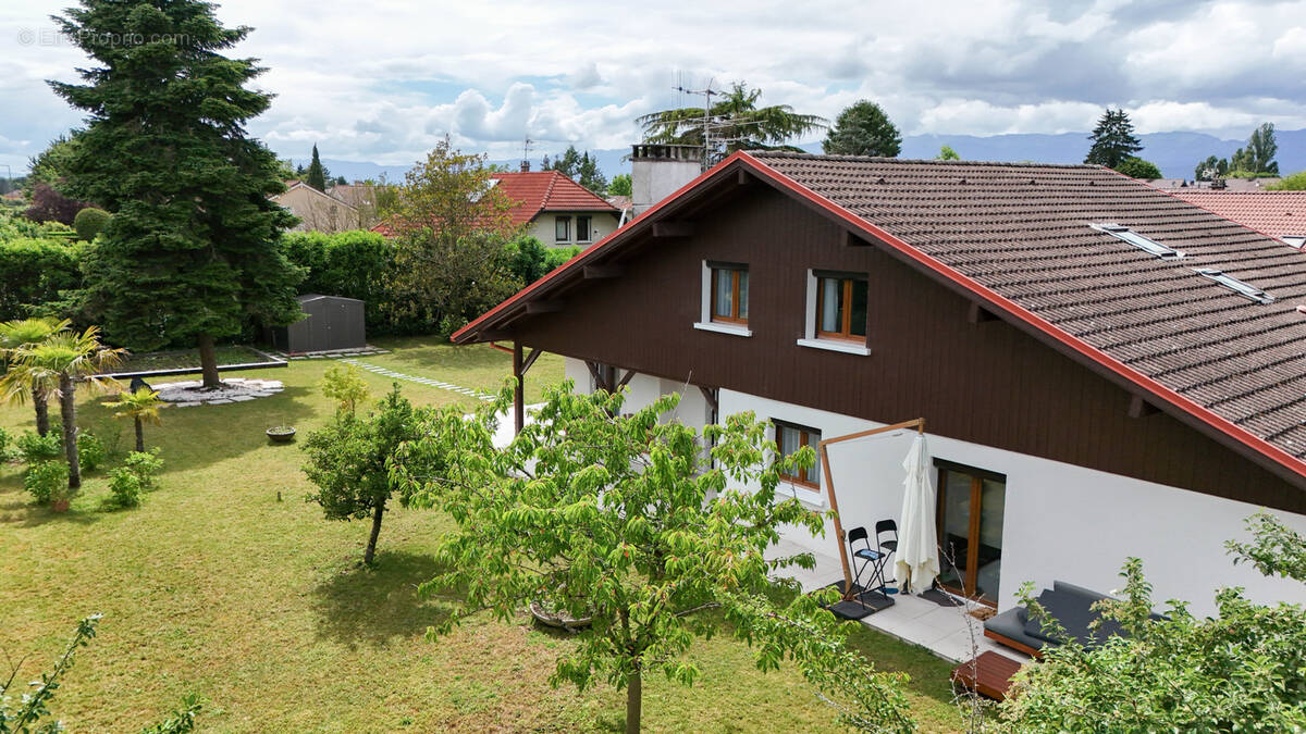 Maison à CHENS-SUR-LEMAN