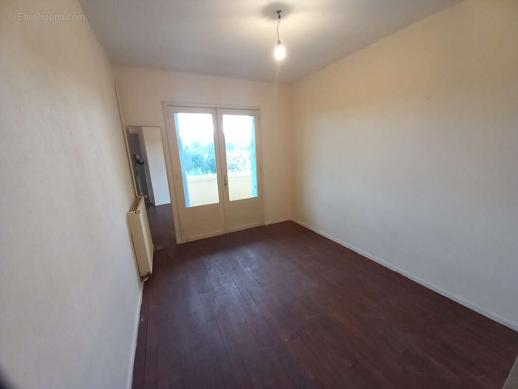 Appartement à FUMEL