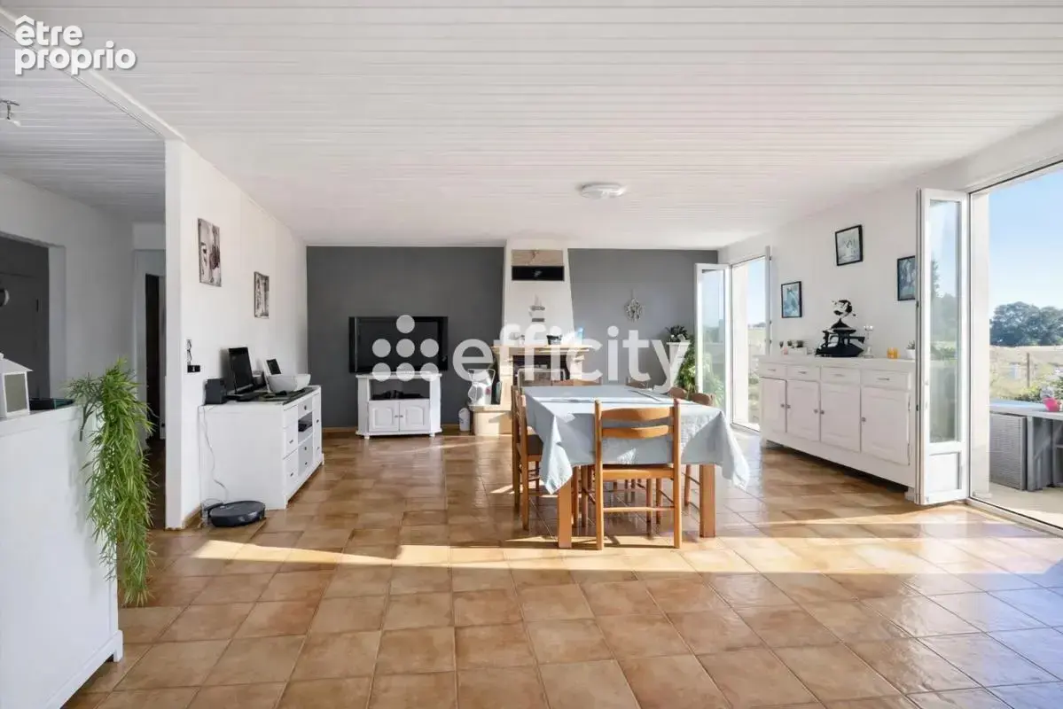 Maison 4 pièces 113 m² à vendre à Corme-Ecluse (17600) - photo 3