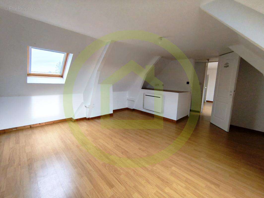 Appartement à SAINS-DU-NORD