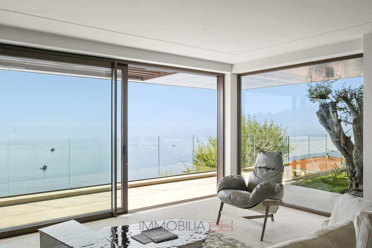 Villa contemporaine rénovée avec vue mer spectaculaire   Secteur Golfe Bleu, à deux pas de Monaco - photo 21