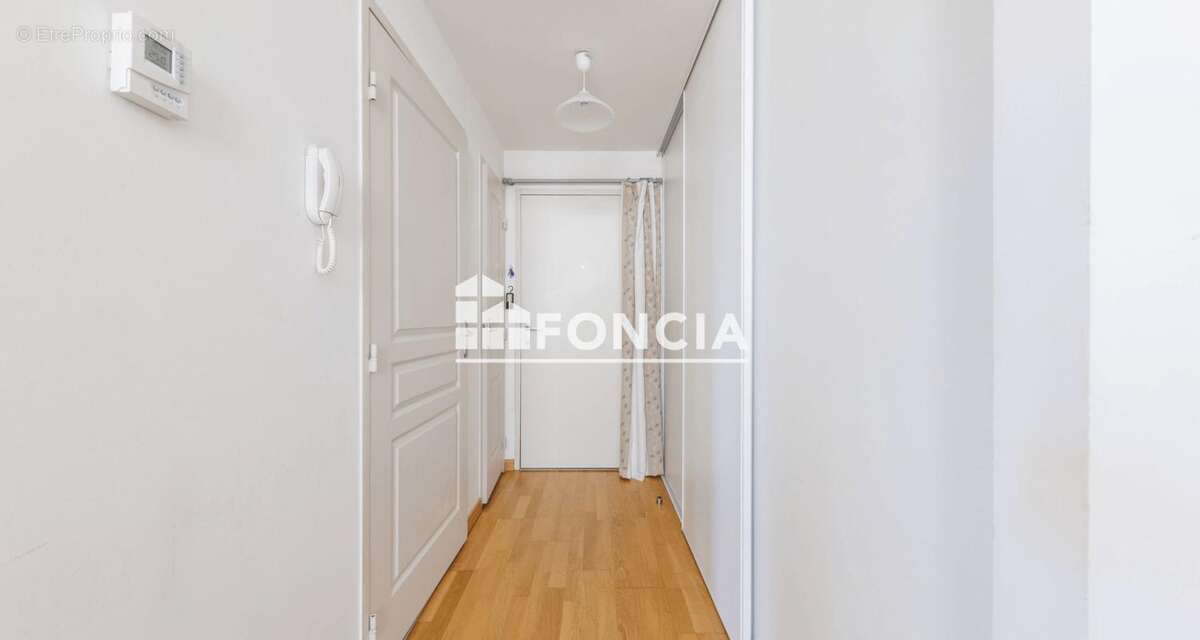 Appartement t2 60 m² en tres bon etat - photo 9