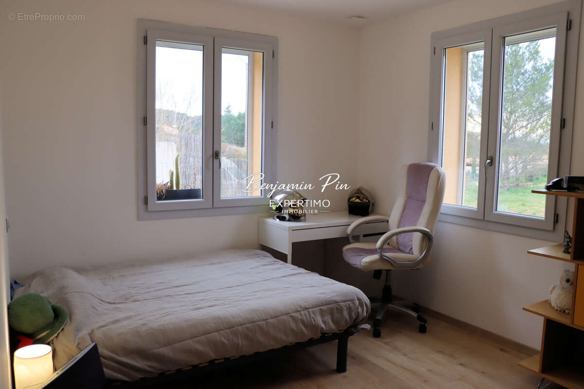 Maison à SAINT-SATURNIN-LES-APT