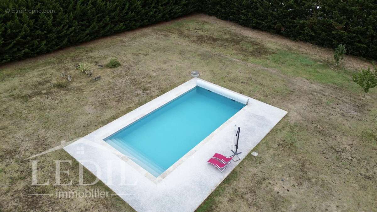 Corps de ferme rénové avec piscine et dépendance - photo 5
