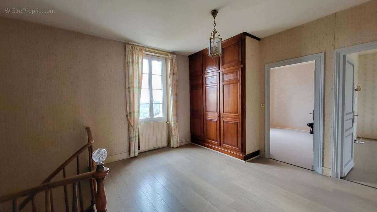 Maison à VILLEFRANCHE-DE-LONCHAT