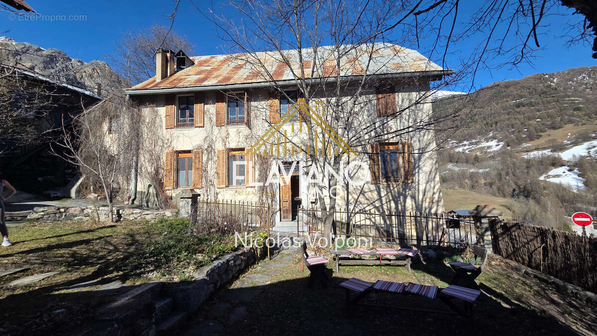 Appartement à SAINT-PAUL-SUR-UBAYE