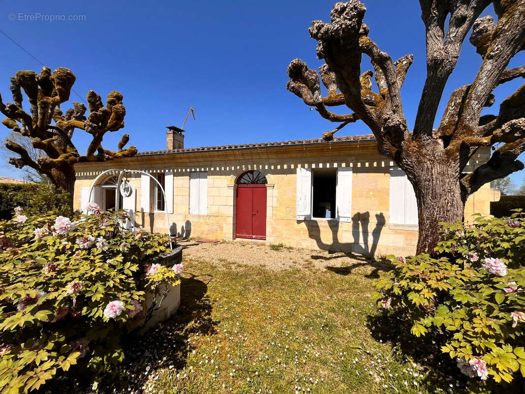 Maison à SAINT-CAPRAIS-DE-BORDEAUX