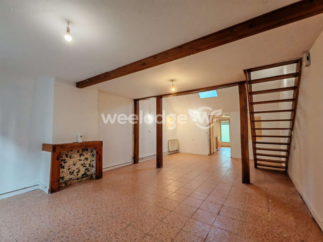 Maison à BRUAY-LA-BUISSIERE