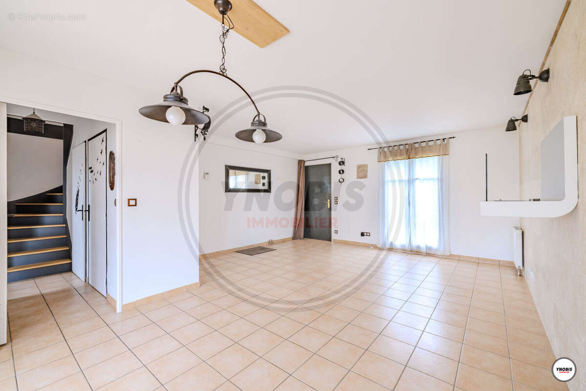 Maison à ECQUEVILLY