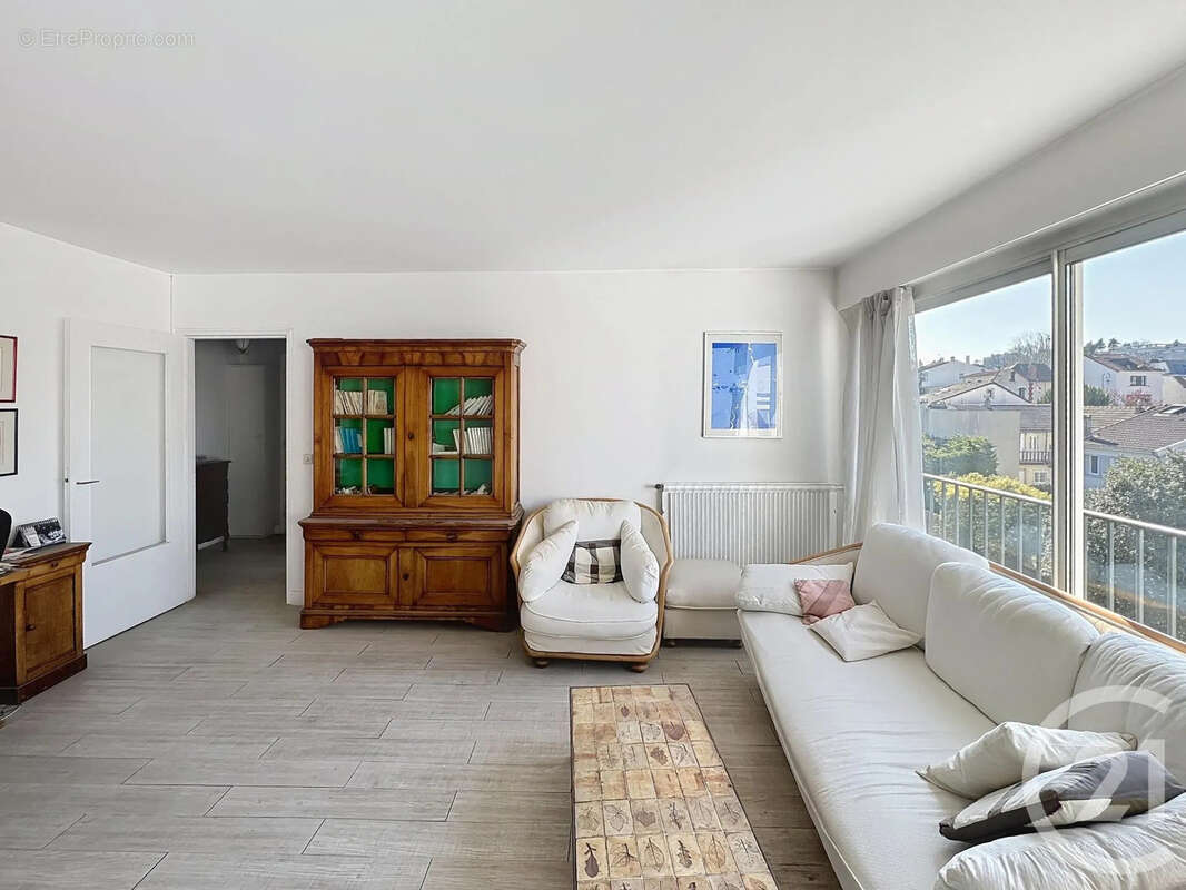 Appartement à GARCHES