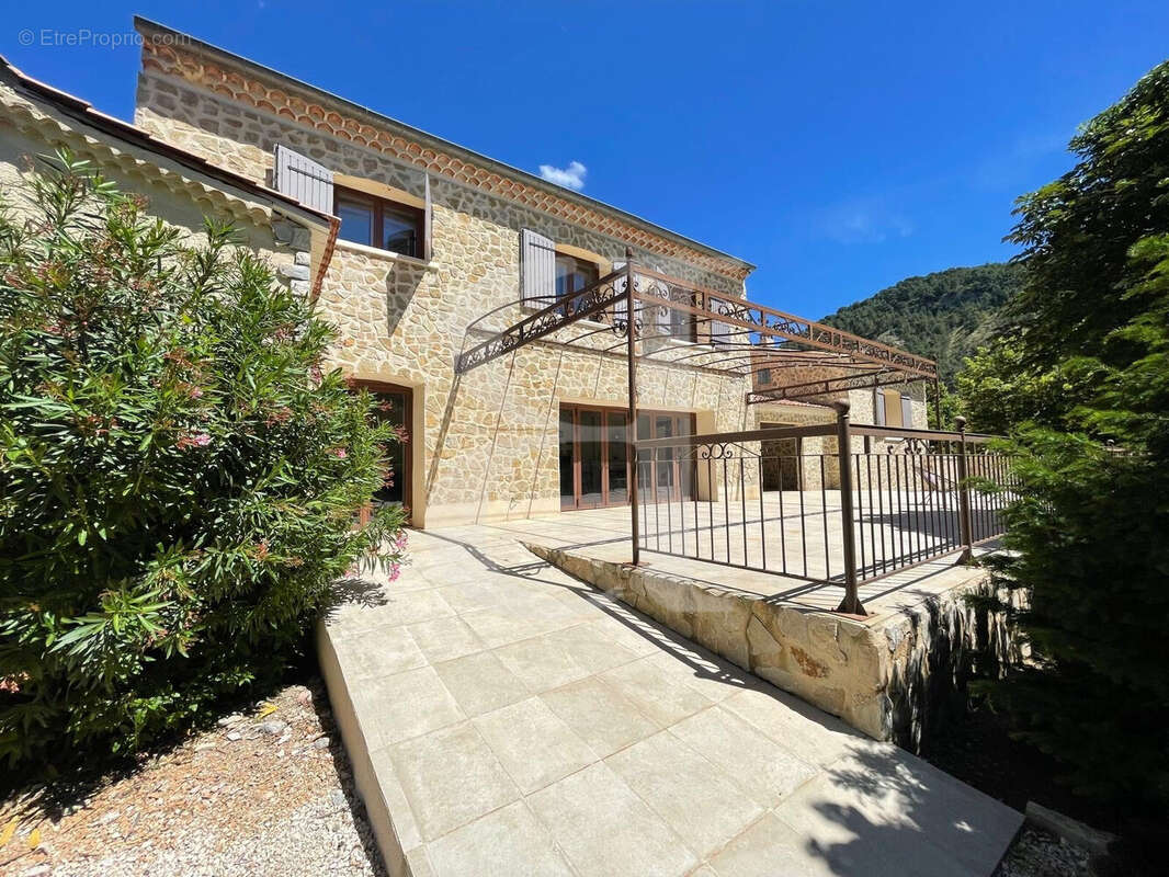 Maison à VAISON-LA-ROMAINE
