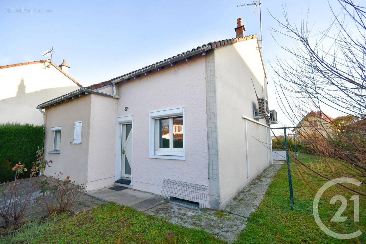 Maison à BOURNONCLE-SAINT-PIERRE