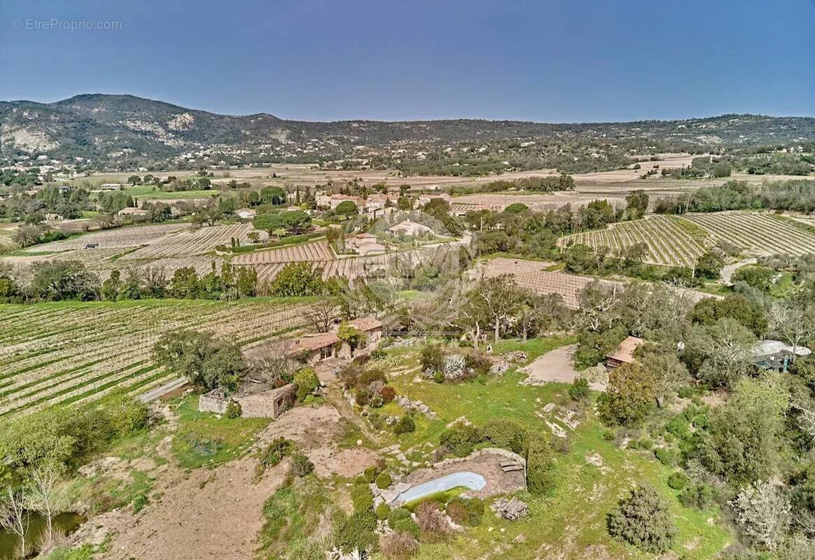 Maison à PLAN-DE-LA-TOUR