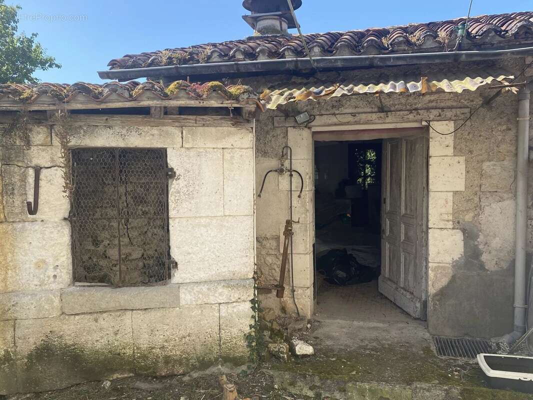 Maison de village de 4 chambres avec jardin et potentiel atelier - photo 11