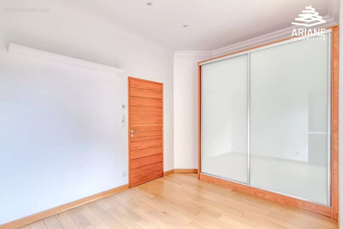 Maison à SAINT-CYR-AU-MONT-D&#039;OR