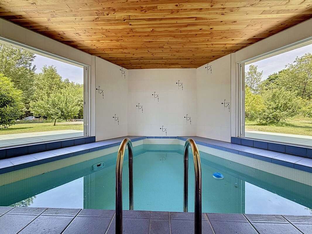 Maison à LANTA