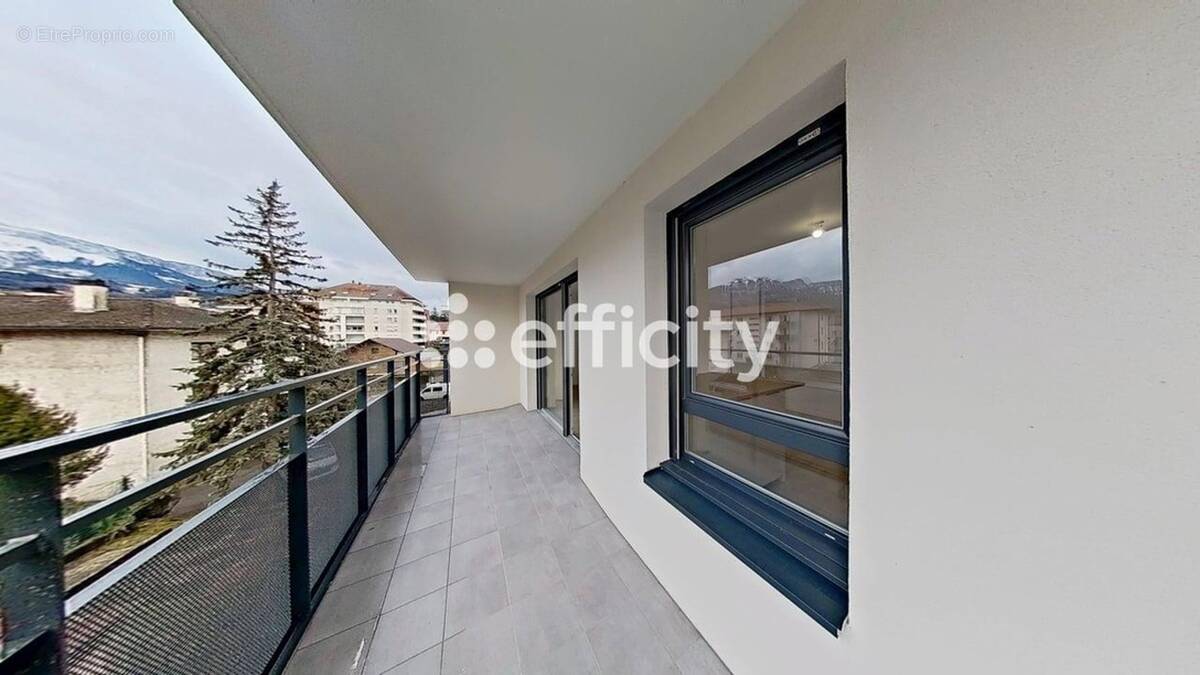 Appartement à LA ROCHE-SUR-FORON