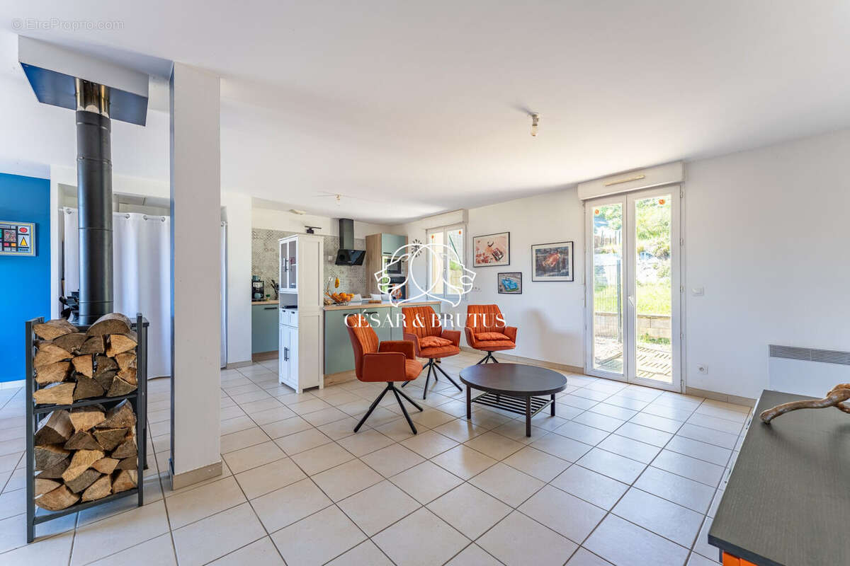 Maison 104 m² à Vienne  - photo 7