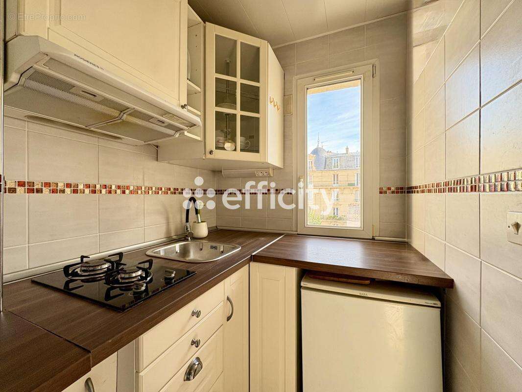 Appartement à COURBEVOIE