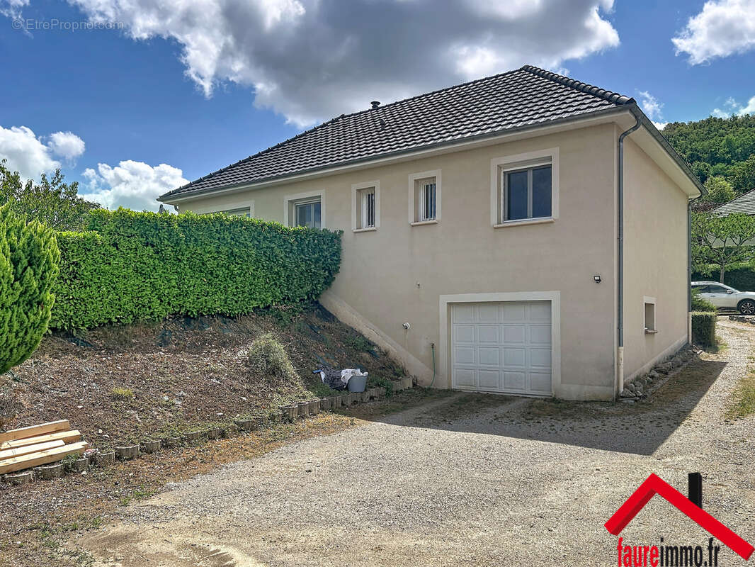 Maison a lissac-sur-couze en correze - photo 2