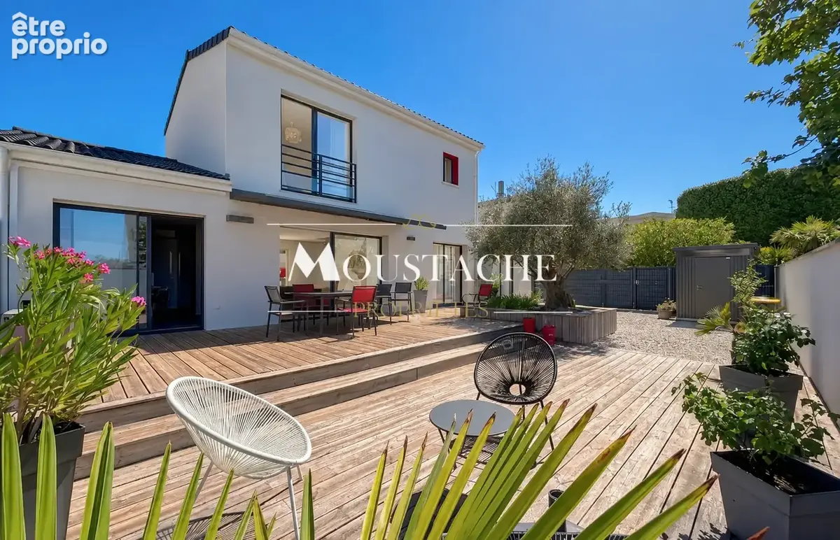 Photo Maison à Vaux-Sur-Mer au prix de 685 000€