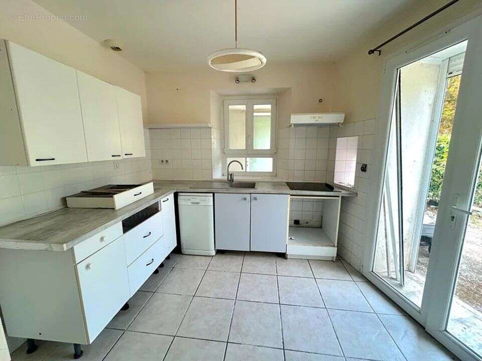 Maison à GREOUX-LES-BAINS