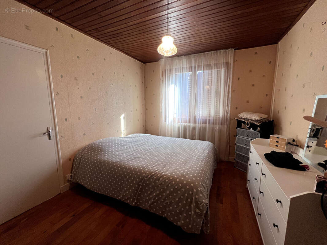 Maison OUHANS 6 pièces 220 m2 - photo 5