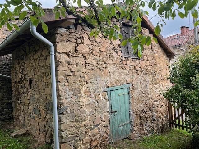 Maison à CHAMPAGNAC-LA-RIVIERE