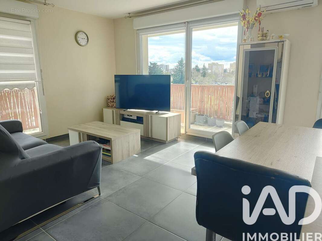 Photo 3 - Appartement à SAINT-PRIEST