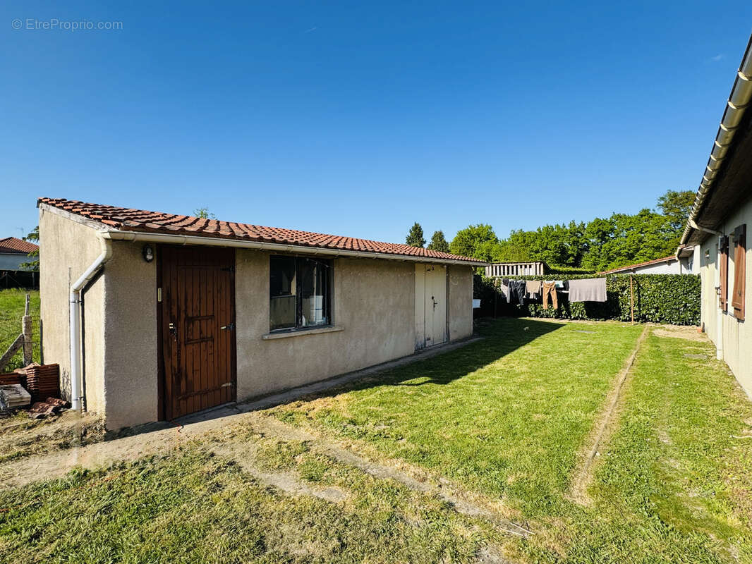 Maison à NERONDE-SUR-DORE
