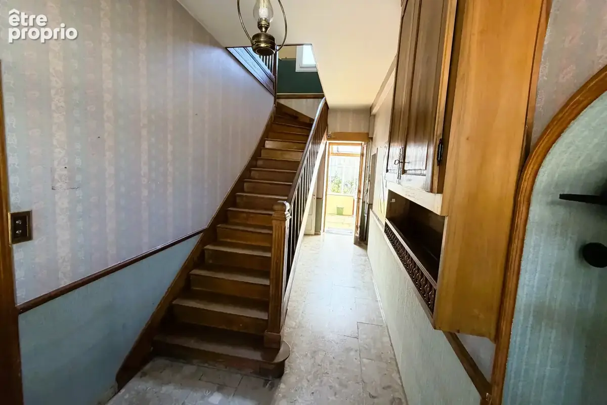 Grande maison de bourg avec nombreuses dépendances   Idéal investisseurs - photo 11