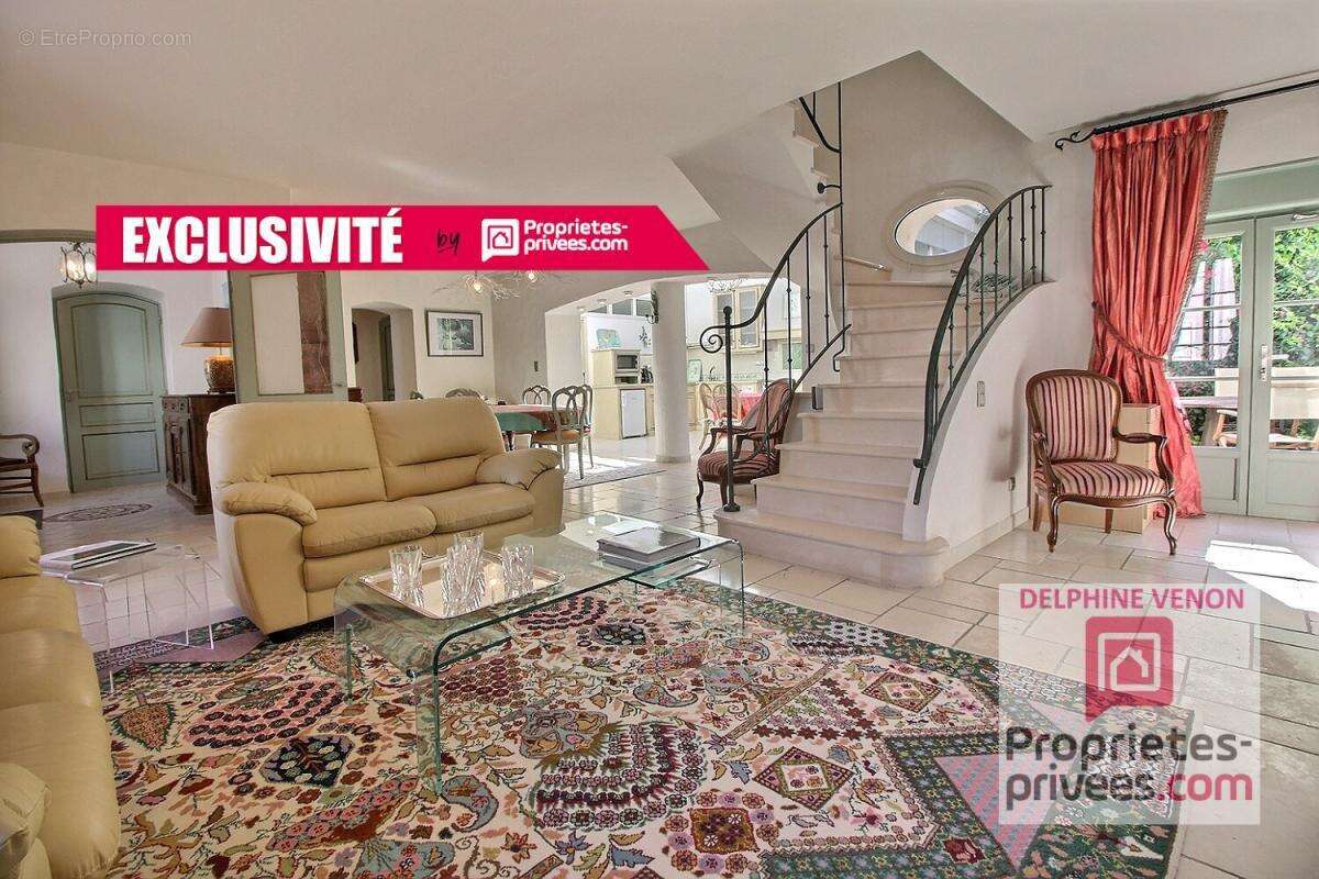 Exclusivité - Maison prestige avec beaucoup de cachet à 2 pas des commerces, du parc et de la Loire à Chateauneuf Sur Loire - photo 2