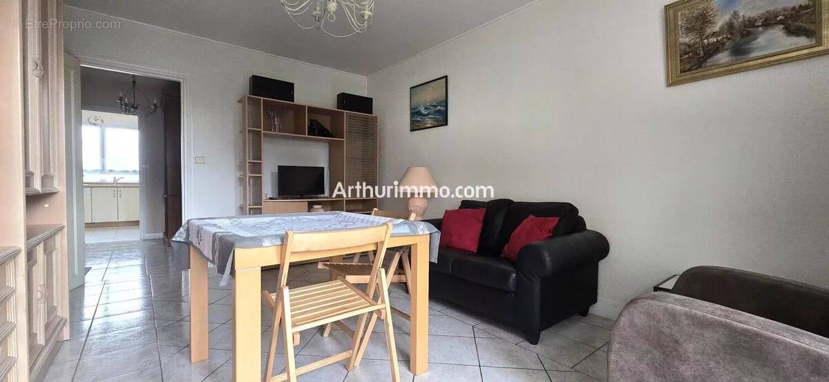 Appartement à SAINT-MAUR-DES-FOSSES