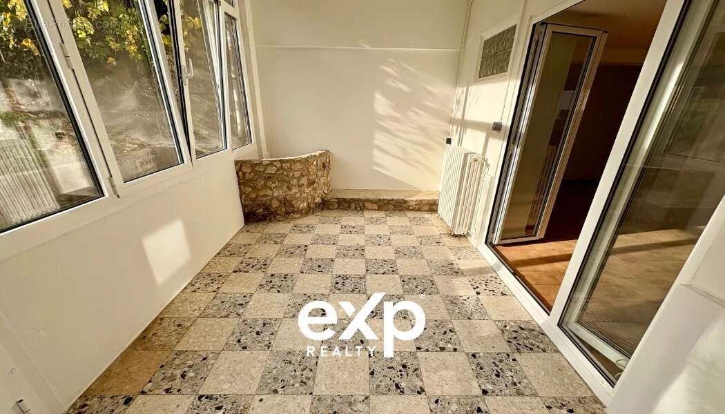 Maison à BUSSY-SAINT-GEORGES