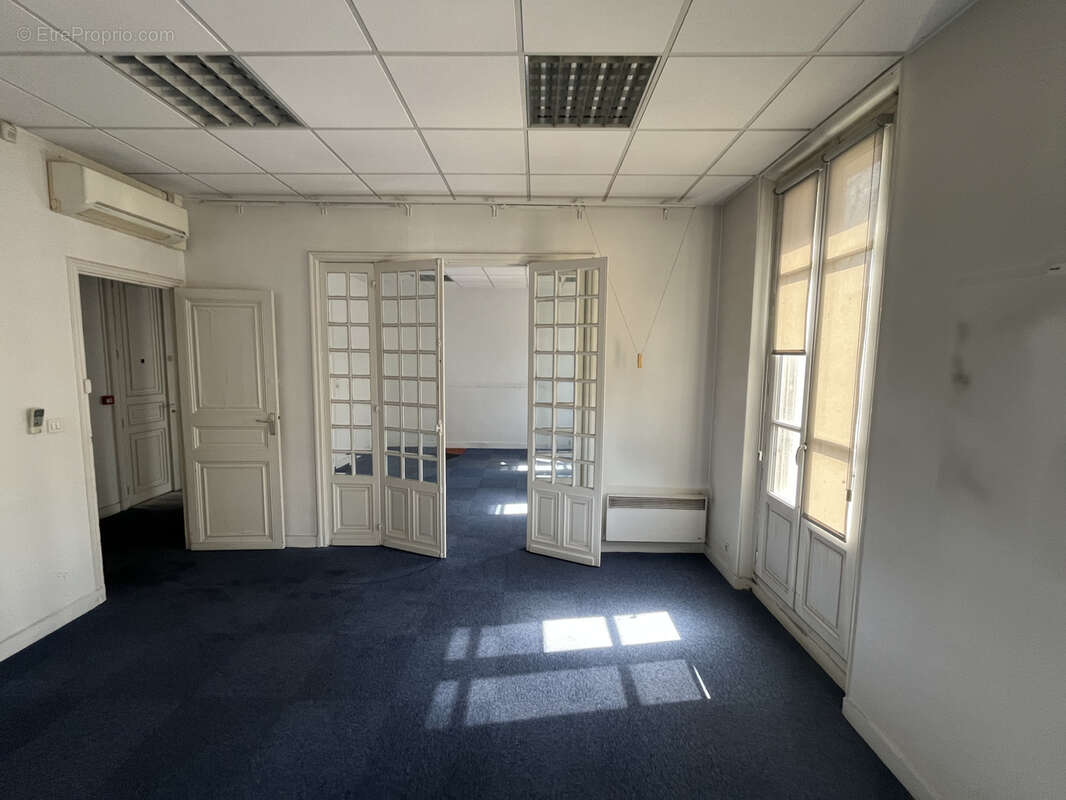 Autre à AUBAGNE